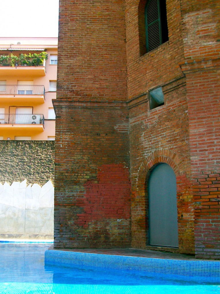 Urban pools to survive during summer